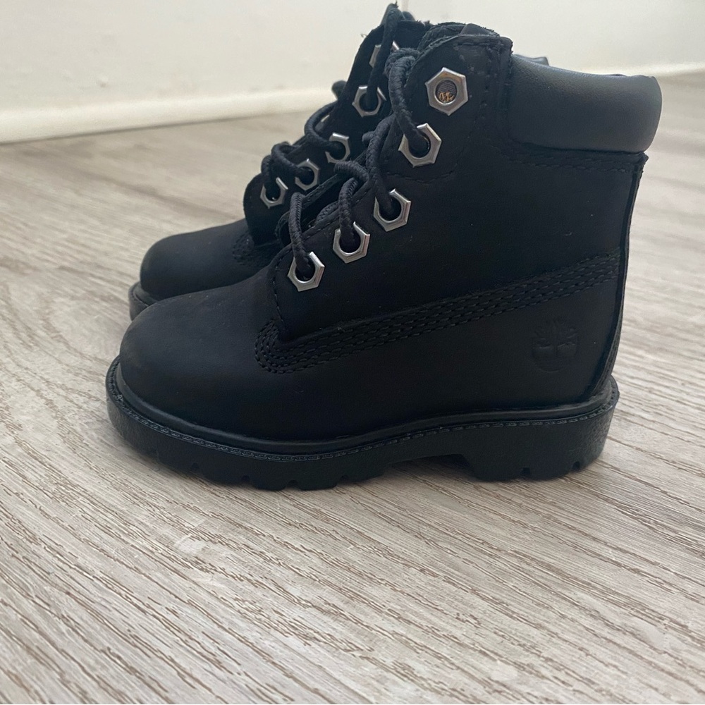 LIKE NEW! Timberland Kids Classic Black Boots